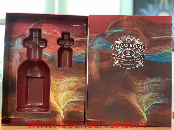 Chivas 12 Hộp Quà 2019: Đẳng Cấp Quà Tặng Sang Trọng